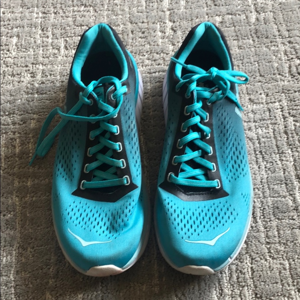 Hoka One One Cavu